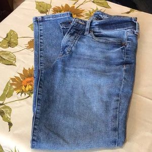 Woman’s Old Navy Jeans